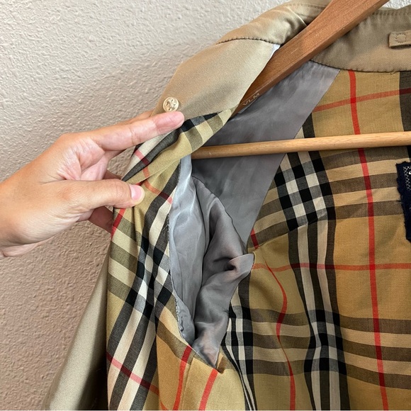 BURBERRY VINTAGE CLASSIC NOVA CHECK LINED TRENCH COAT - Picture 7 of 16